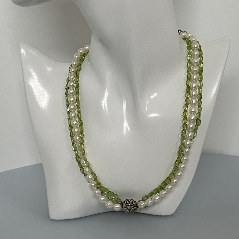 Elegant 925 sterling silver real pearls Pearl and Green Citrine Bead Necklace
